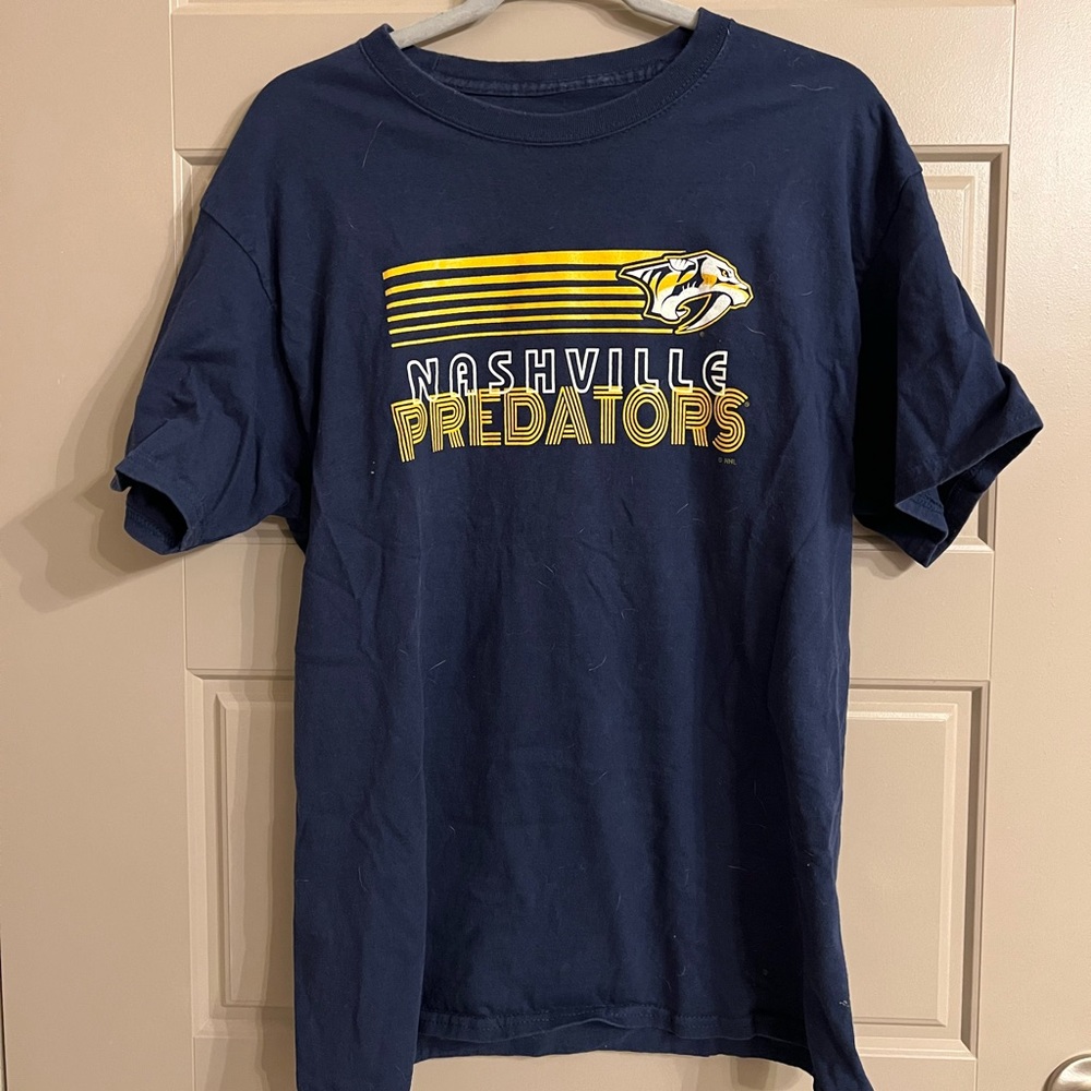 Nashville Predators shirt